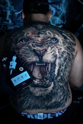 Tattoo Kilti ale endikap: atizay, sekirite, ak pwòp tèt ou - ekspresyon pran ...